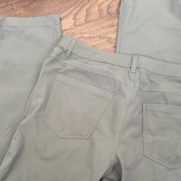 lululemon athletica Men's Sage Chinos - Picture 3 of 3